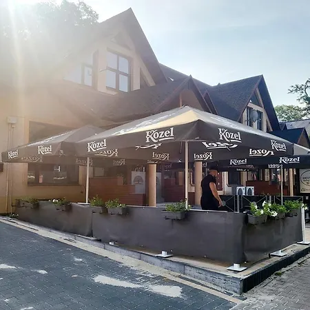 Nocleg ze śniadaniem Między Parkami 3*