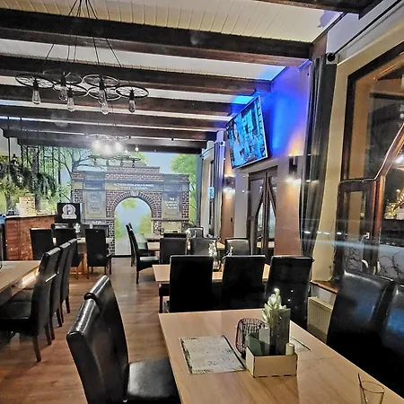 Miedzy Parkami Bed and breakfast 3*