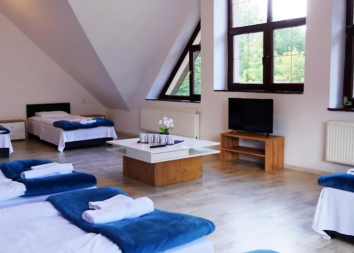 Miedzy Parkami Bed & Breakfast 3*