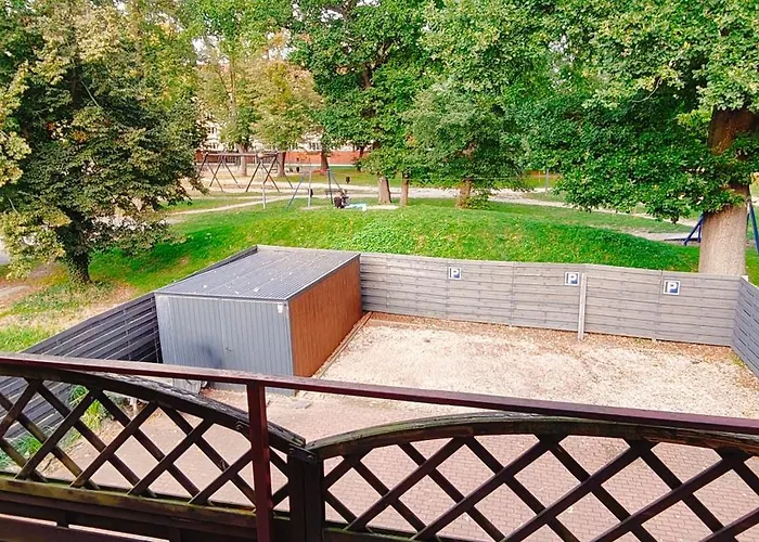 Miedzy Parkami Bed & Breakfast